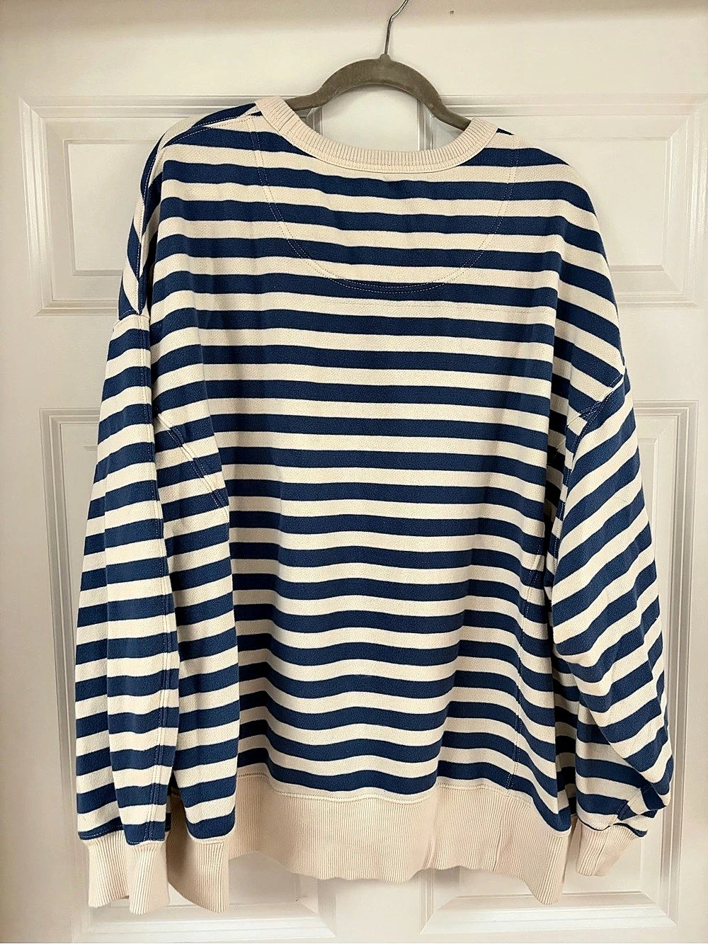 Aerie Striped Oversized Crewneck Sweatshirt Blue & Cream - XL - Picture 2 of 3